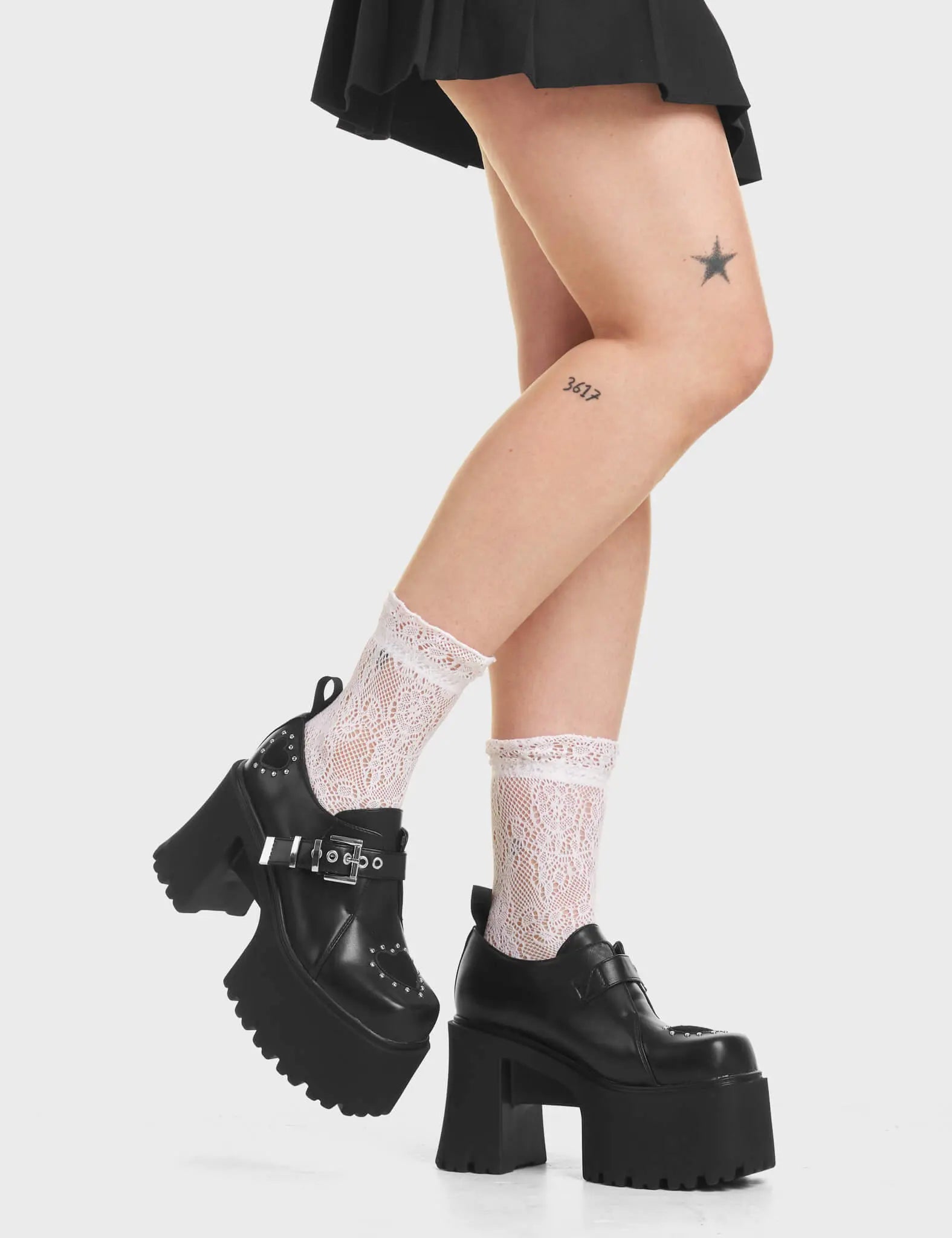 Read You Chunky Platform Shoes – LAMODA US - Main Image